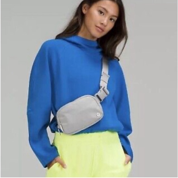 Lululemon everywhere belt bag 1L - Picture 1 of 7